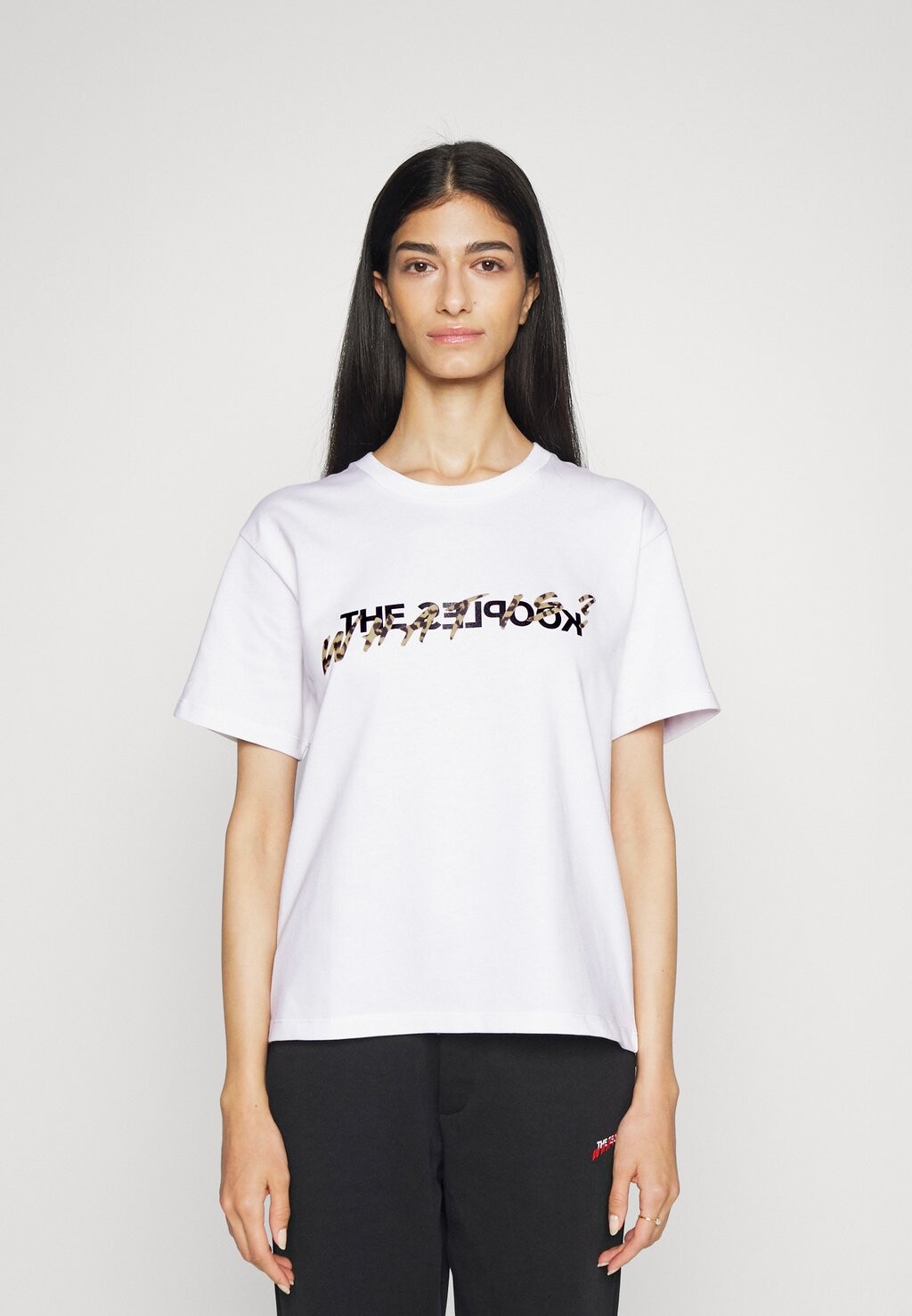 

Футболка с принтом The Kooples MANCHES COURTES WHAT IS, белоснежный