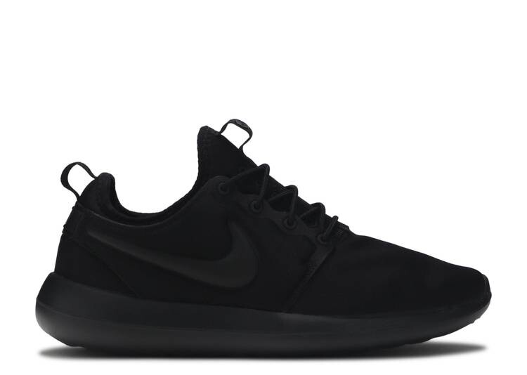 

Кроссовки Nike ROSHE TWO 'TRIPLE BLACK', черный