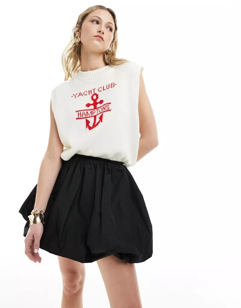 

Кремовая трикотажная майка с вышивкой ASOS