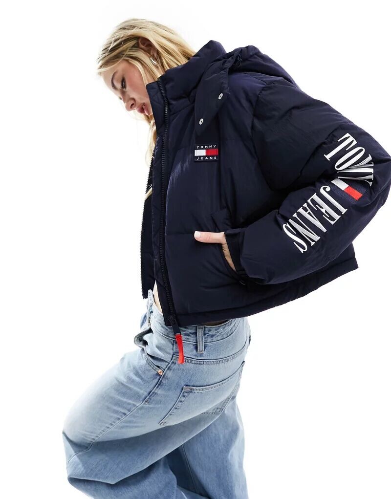 

Синяя стеганая куртка Tommy Jeans Alaska