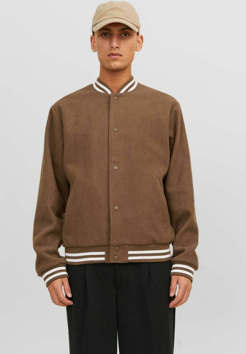 

Ветровка Jack & Jones, хаки