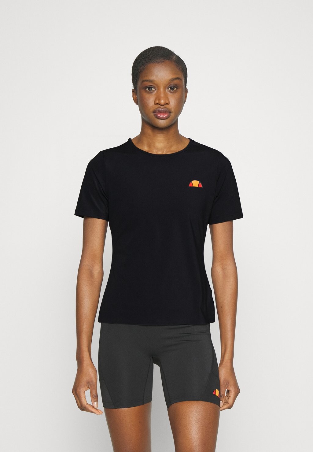 

Футболка с принтом Ellesse, черный