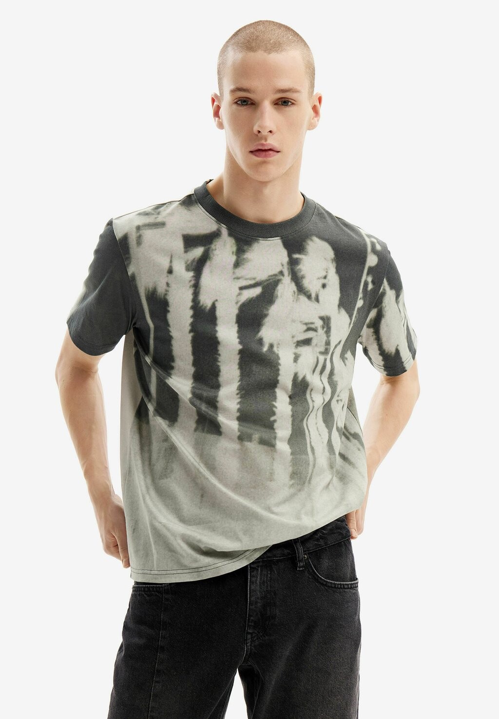 

Футболка с принтом Graphic Palm Tree Desigual, цвет grey