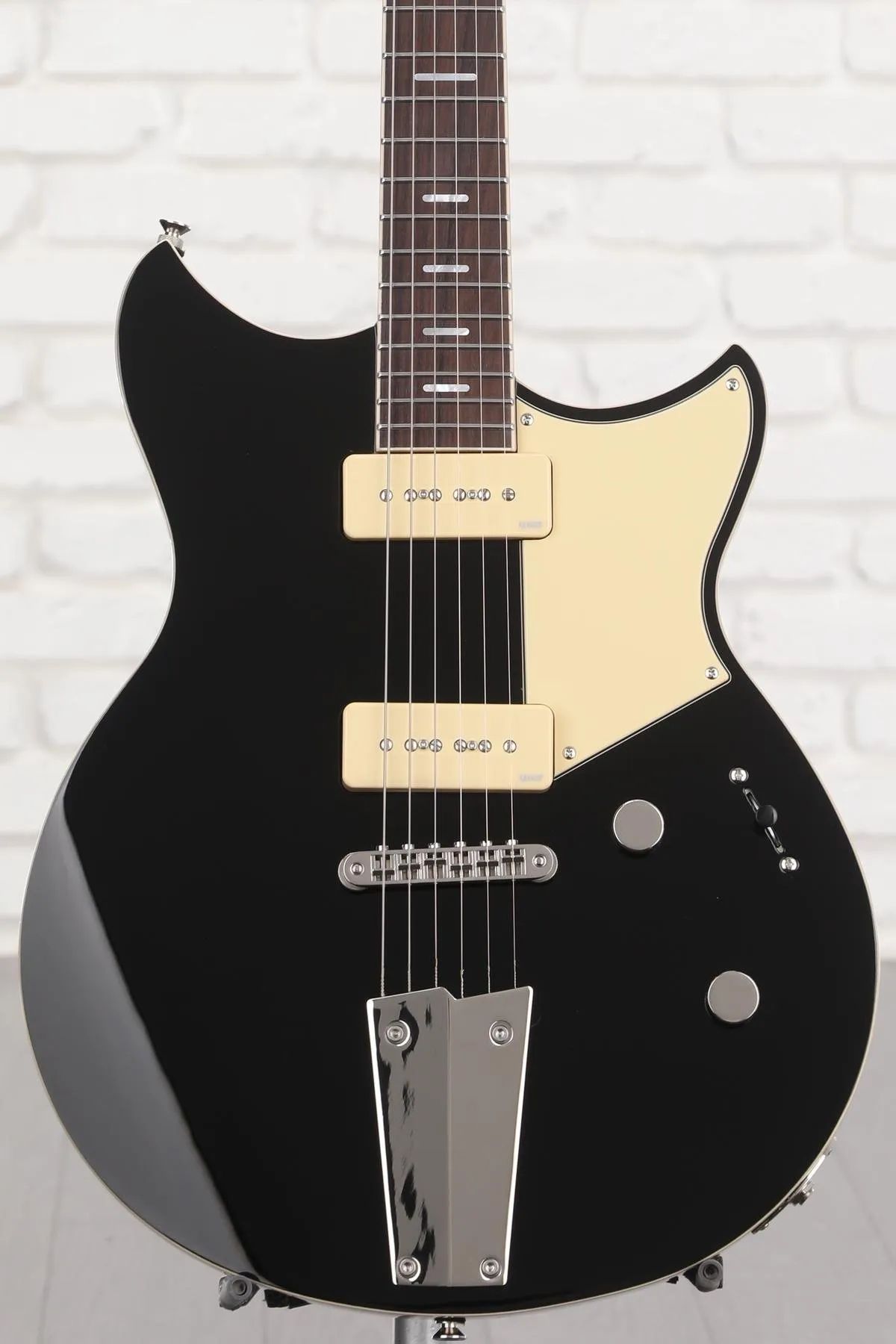 

Электрогитара Yamaha Revstar Standard RSS02T — черная