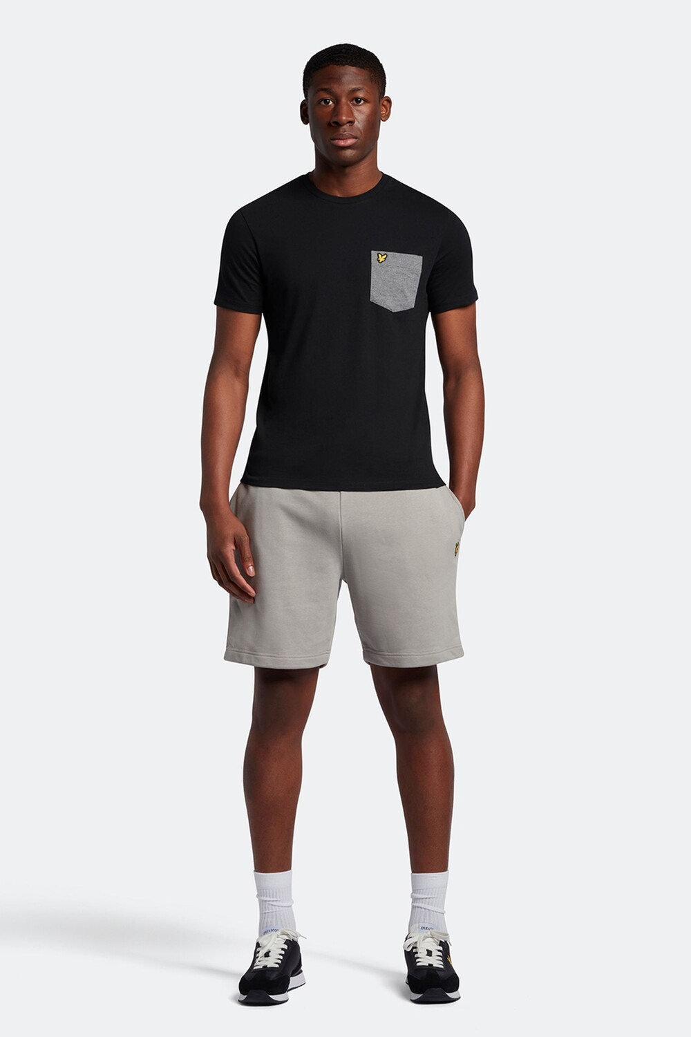 

Серые спортивные шорты Lyle & Scott, серый