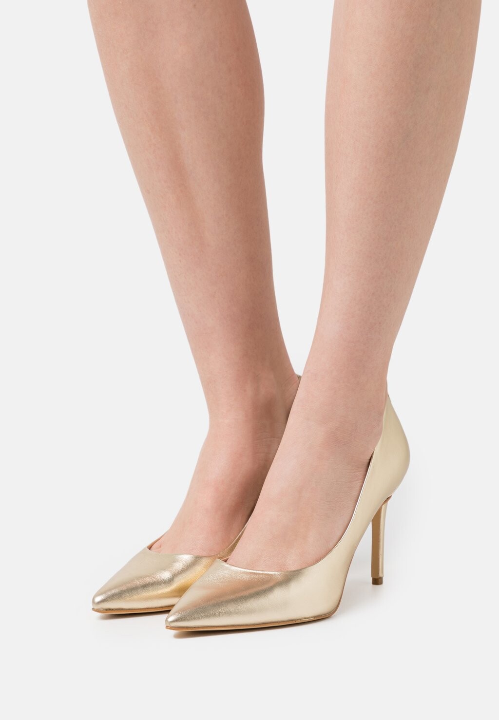 

Туфли Guess