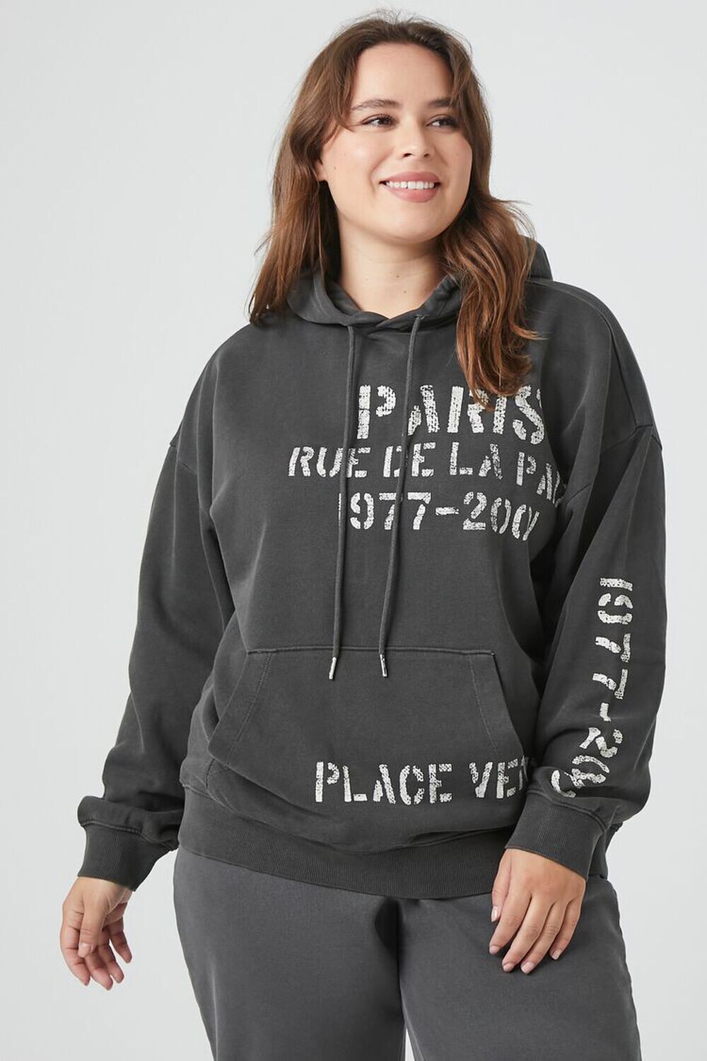 

Плюс размер Толстовка с рисунком Paris Forever 21, угольный