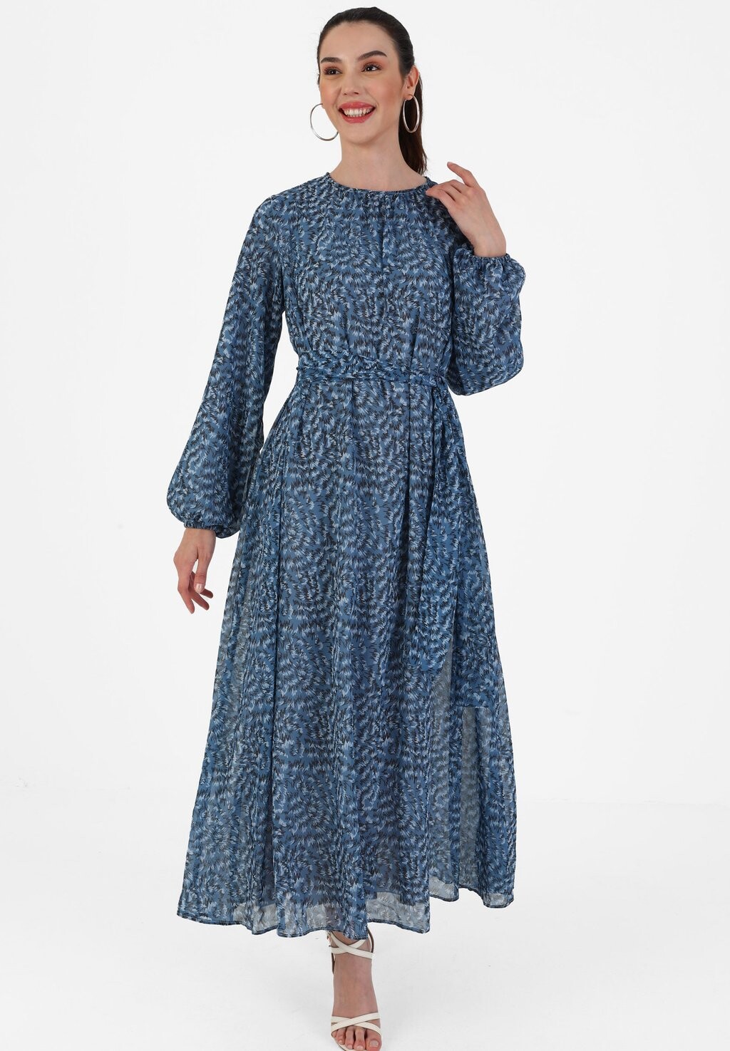 

Длинное платье Tavin Modanisa, цвет baby blue