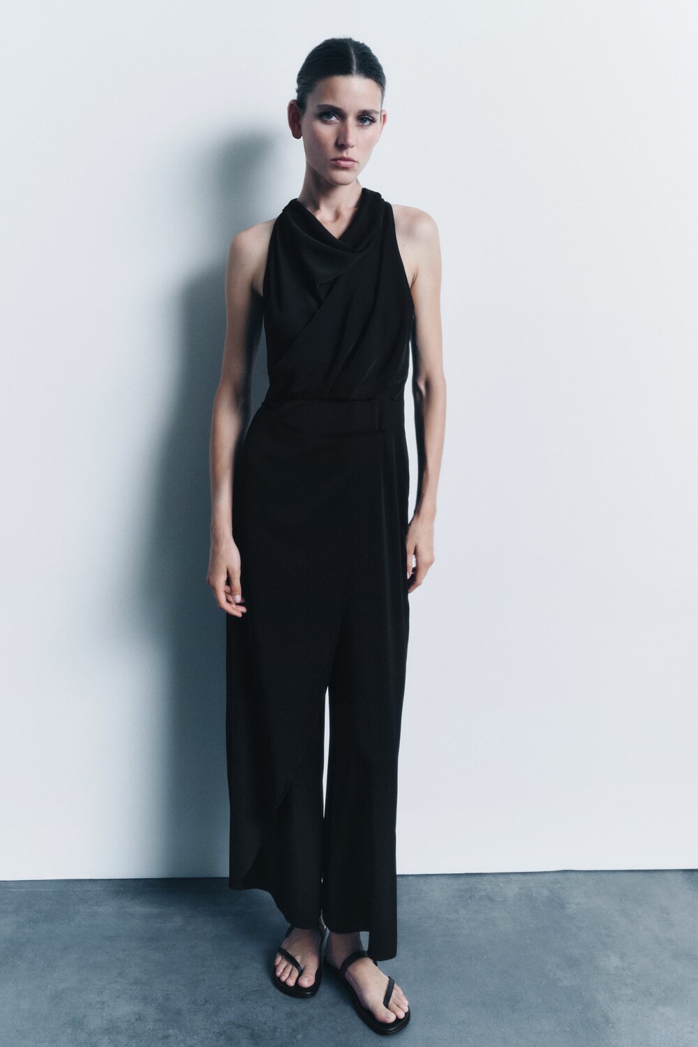 

Комбинезон с брюками с запахом Zara, черный