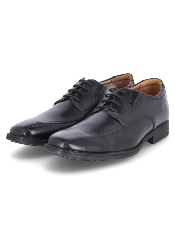 

Туфли на шнуровке Clarks, черный