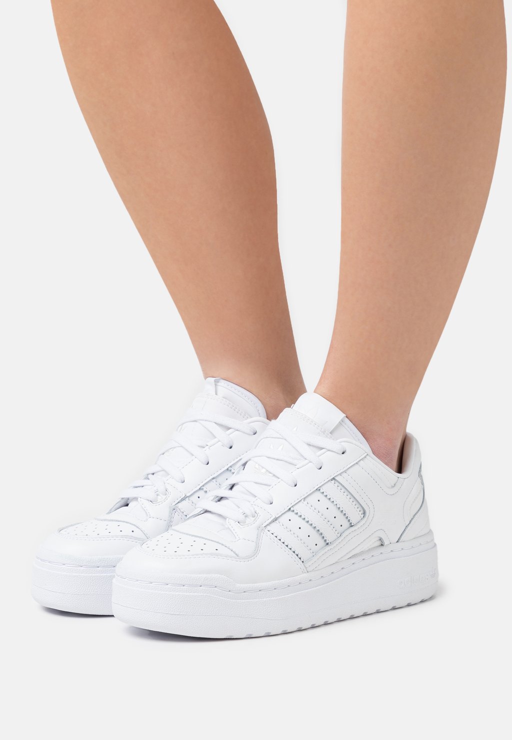 Кроссовки adidas Originals Forum Xlg, обувь белый / кристально-белый кроссовки adidas originals sleek mid footwear white crystal white