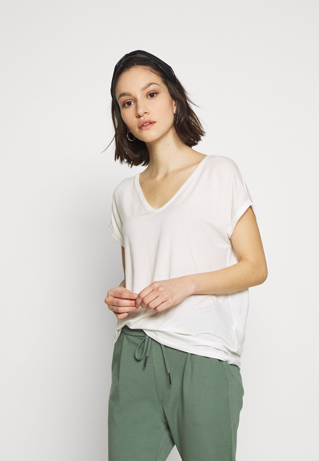 

Базовая футболка Vero Moda