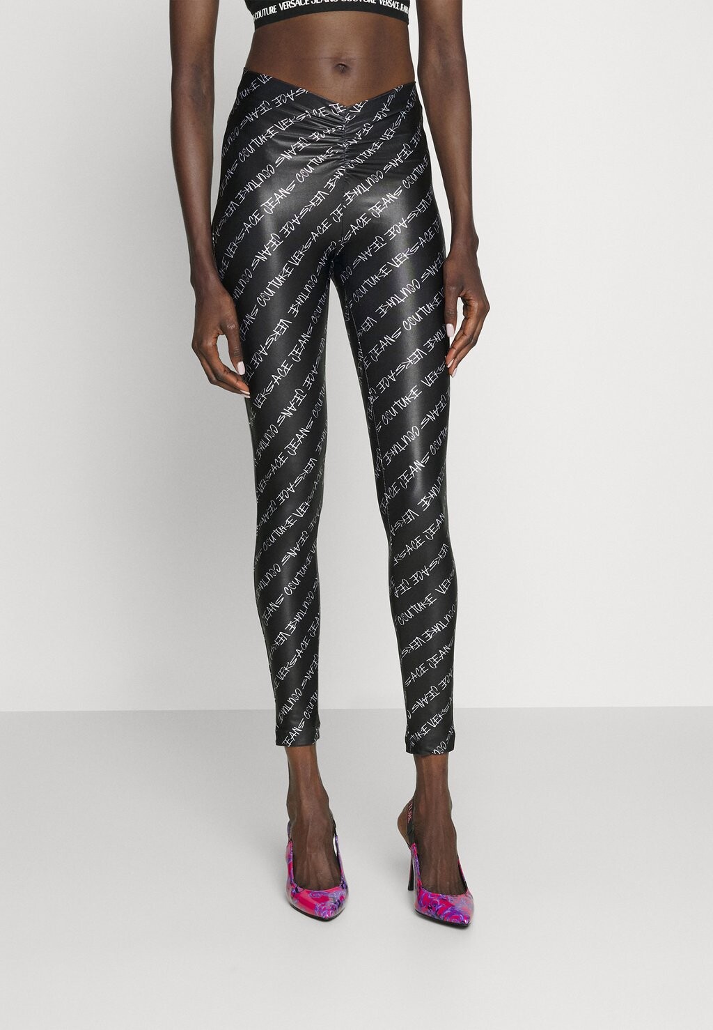 

Леггинсы Versace Jeans Couture, черный