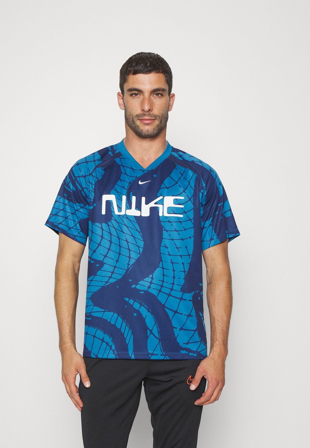 

Футболка Nike