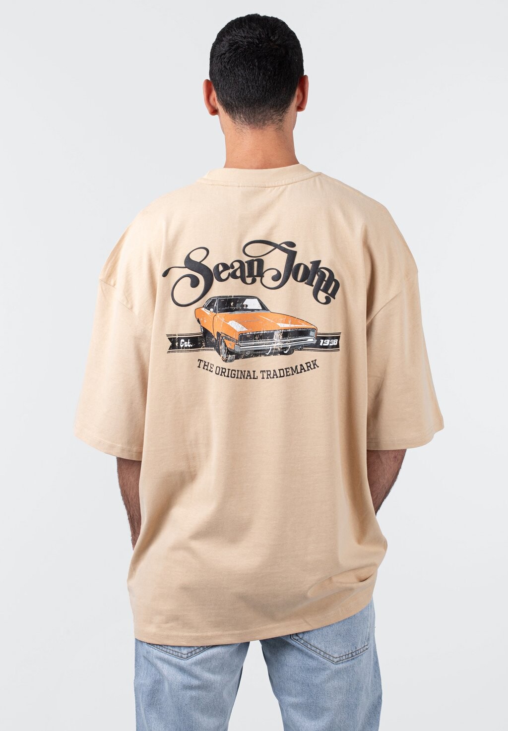 

Футболка с принтом SCRIPT LOGO RETRO CAR BACKPRINT Sean John, цвет beige
