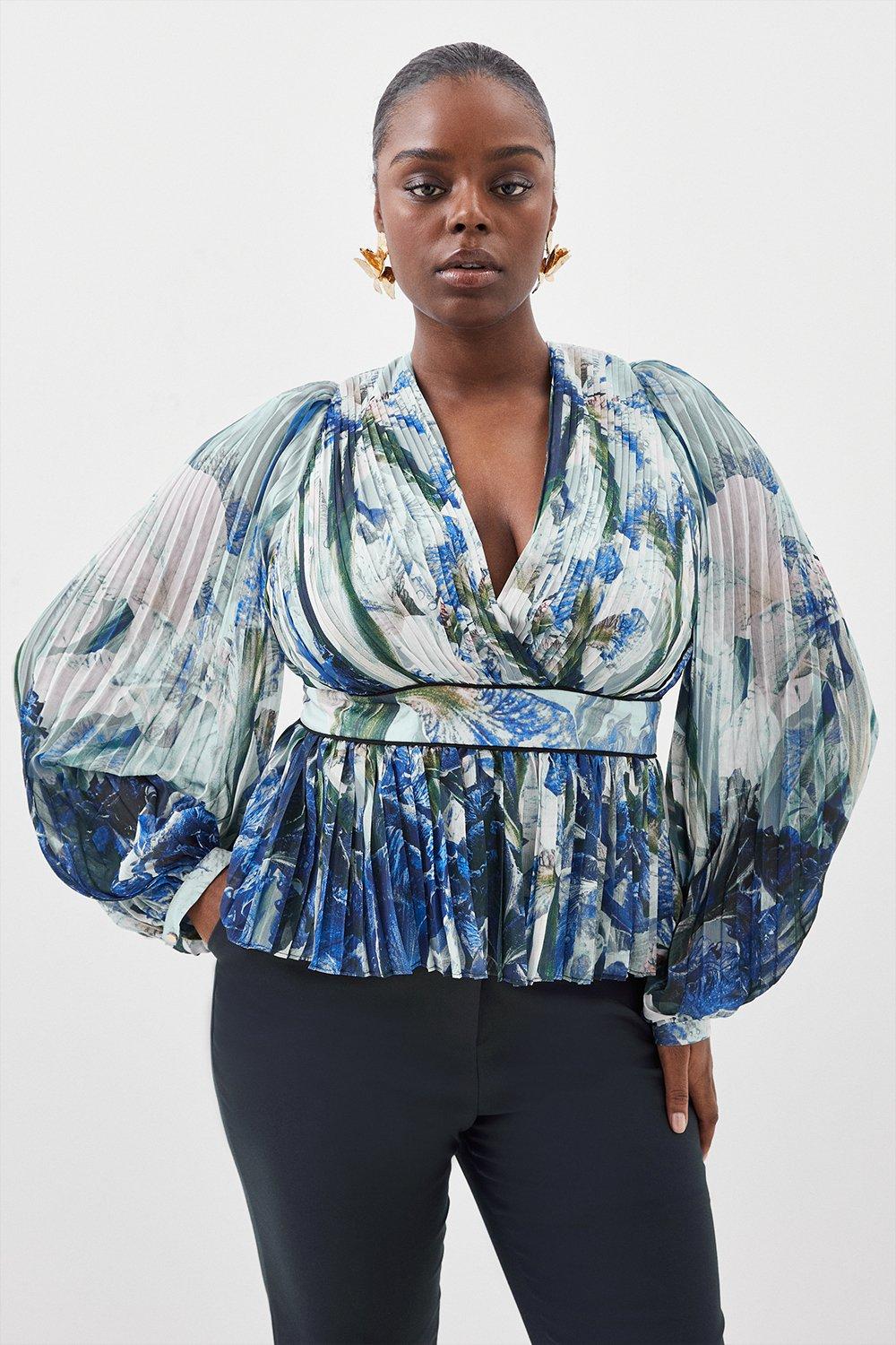 цена Плюс размер Плиссированная блузка с разбросанным цветочным принтом Karen Millen, мультиколор