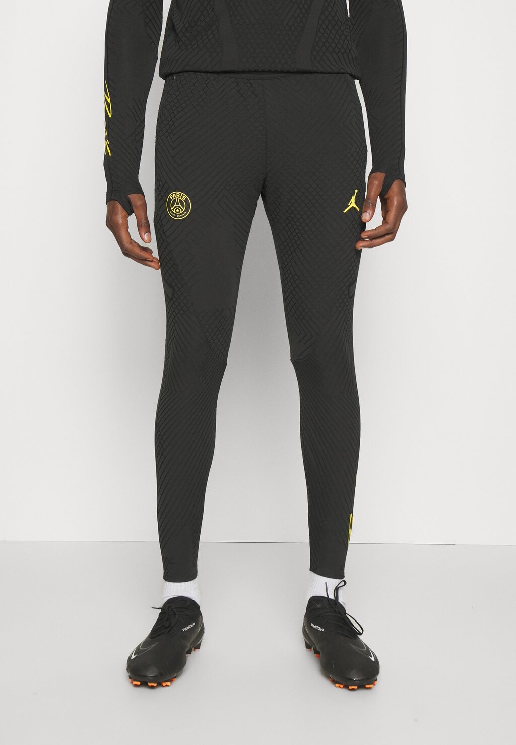 

Спортивные брюки Nike