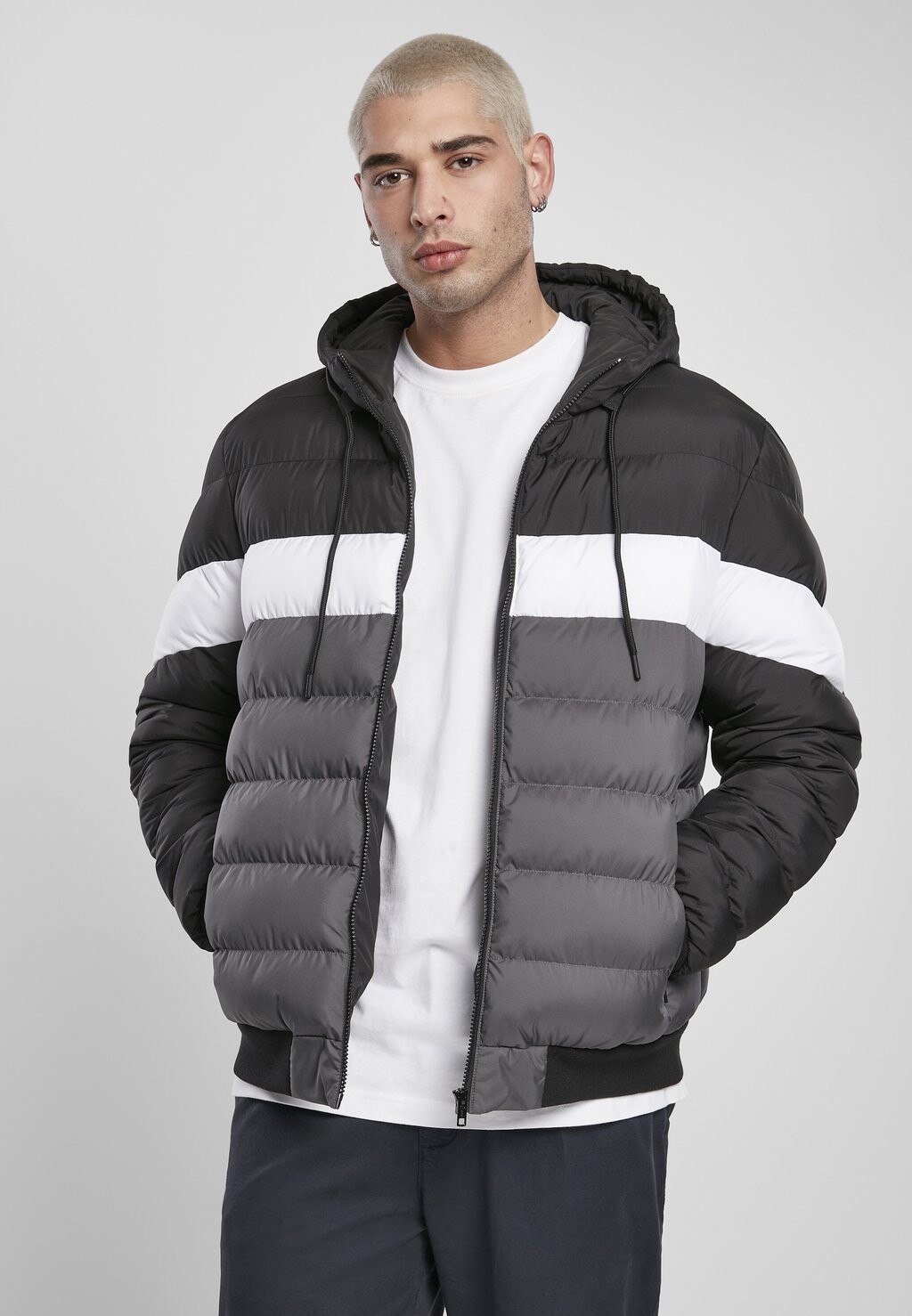 

Куртка Urban Classics Bubble, цвет black/darkshadow