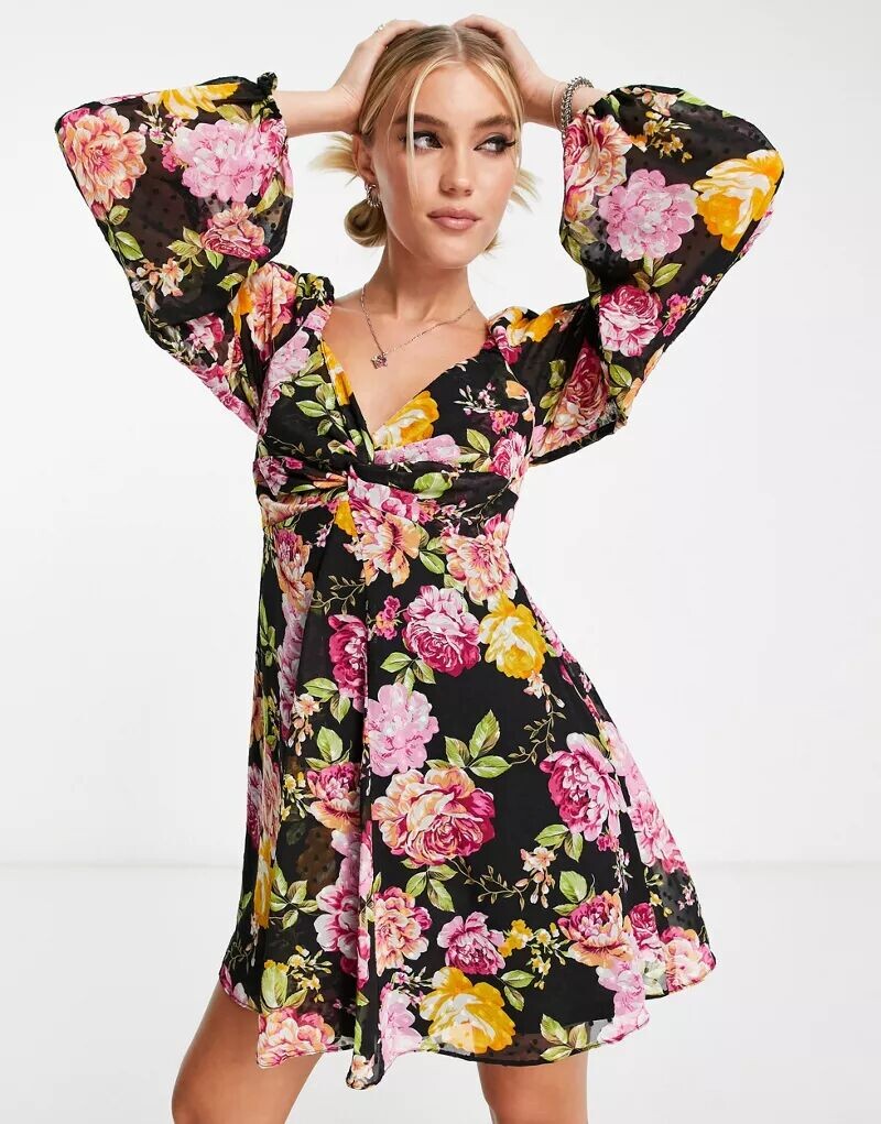 

Короткое приталенное платье в стиле бэби-долл ASOS с годе, открытой спиной и ярким цветочным принтом