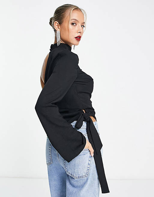 

Черный топ с одним рукавом, воротником-чокером и завязкой ASOS DESIGN