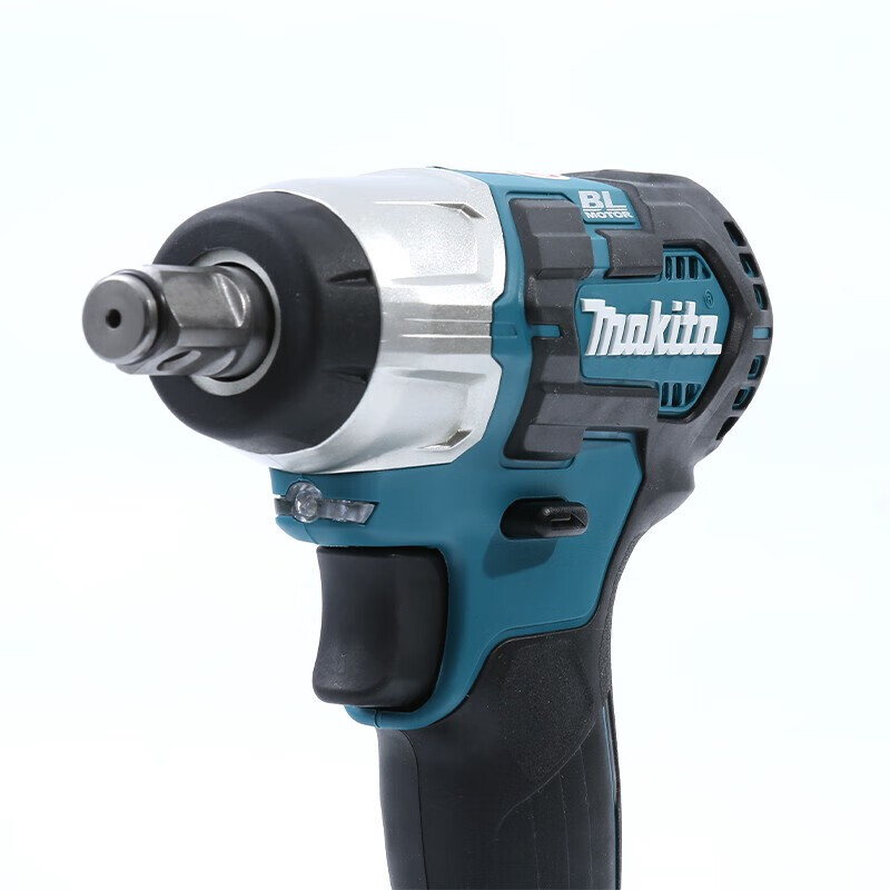 Гайковерт ударный Makita TW161DSMJ + два аккумулятора 12V/4.0Ah, зарядное устройство