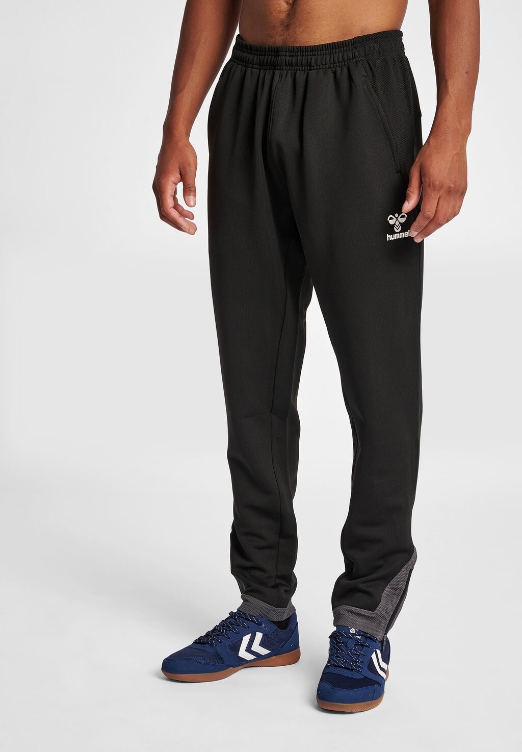 

Спортивные брюки Hummel