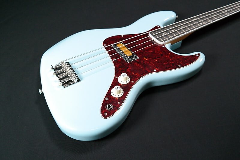 

Басс гитара Fender Gold Foil Jazz Bass - Ebony Fingerboard - Sonic Blue 062