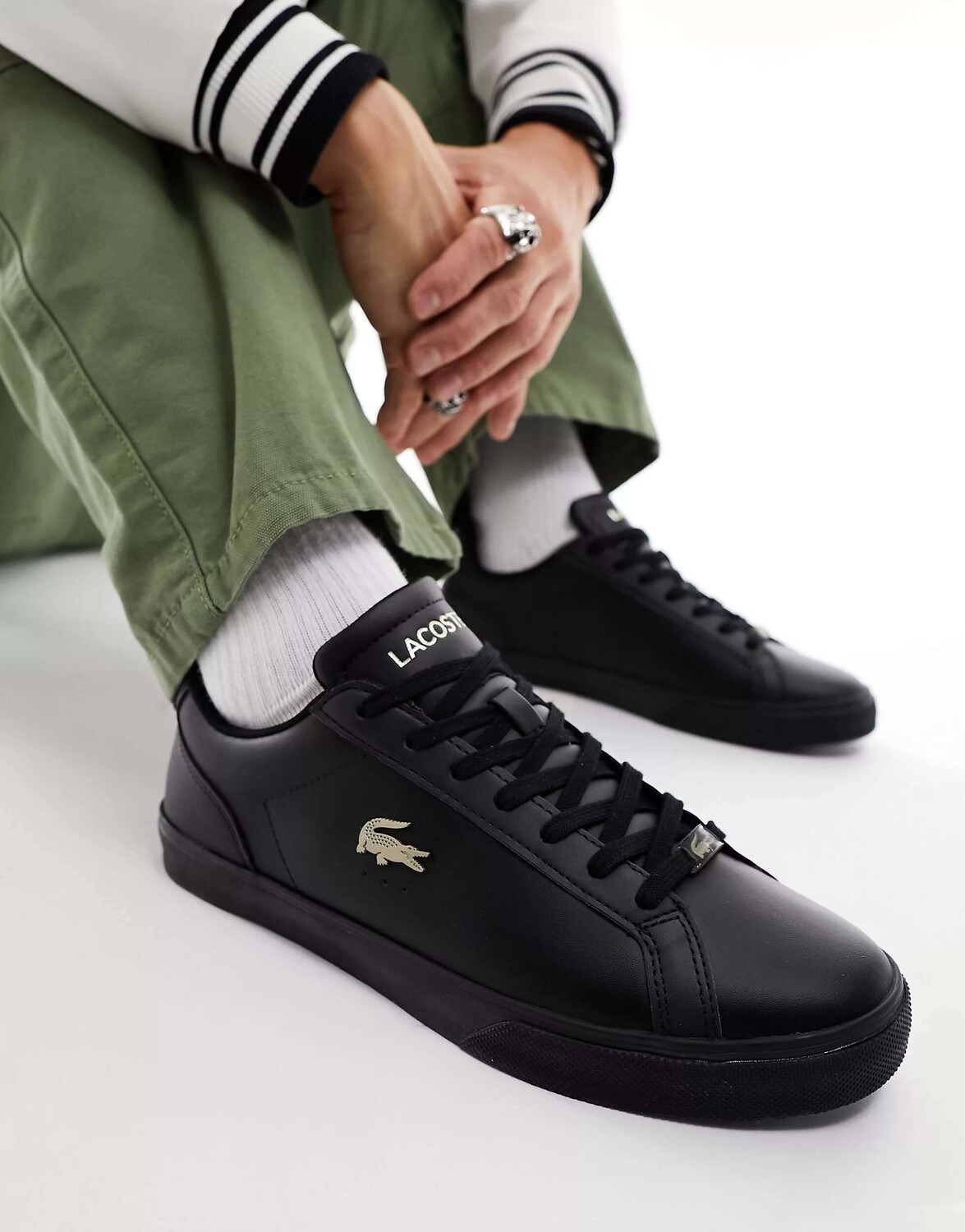 

Черные кроссовки Lacoste Lerond