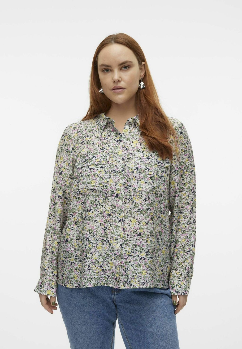 

Блузка на пуговицах Vero Moda Curve, белый
