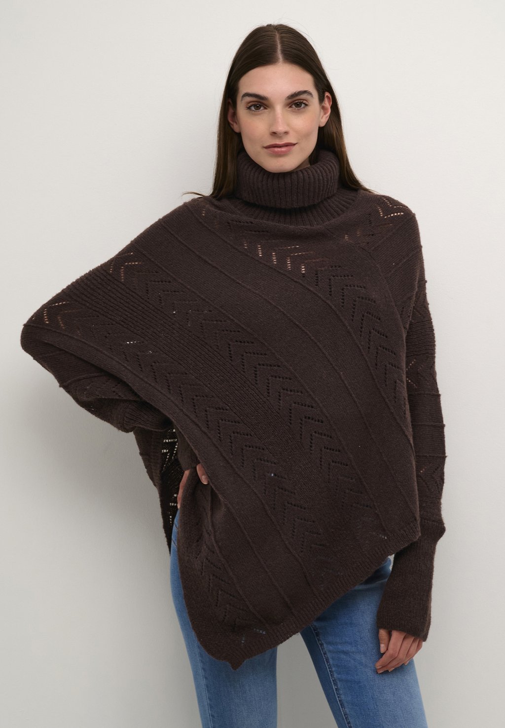 

Плащ HOLIDAY TURTELNECK PONCHO Cream, темно-коричневый