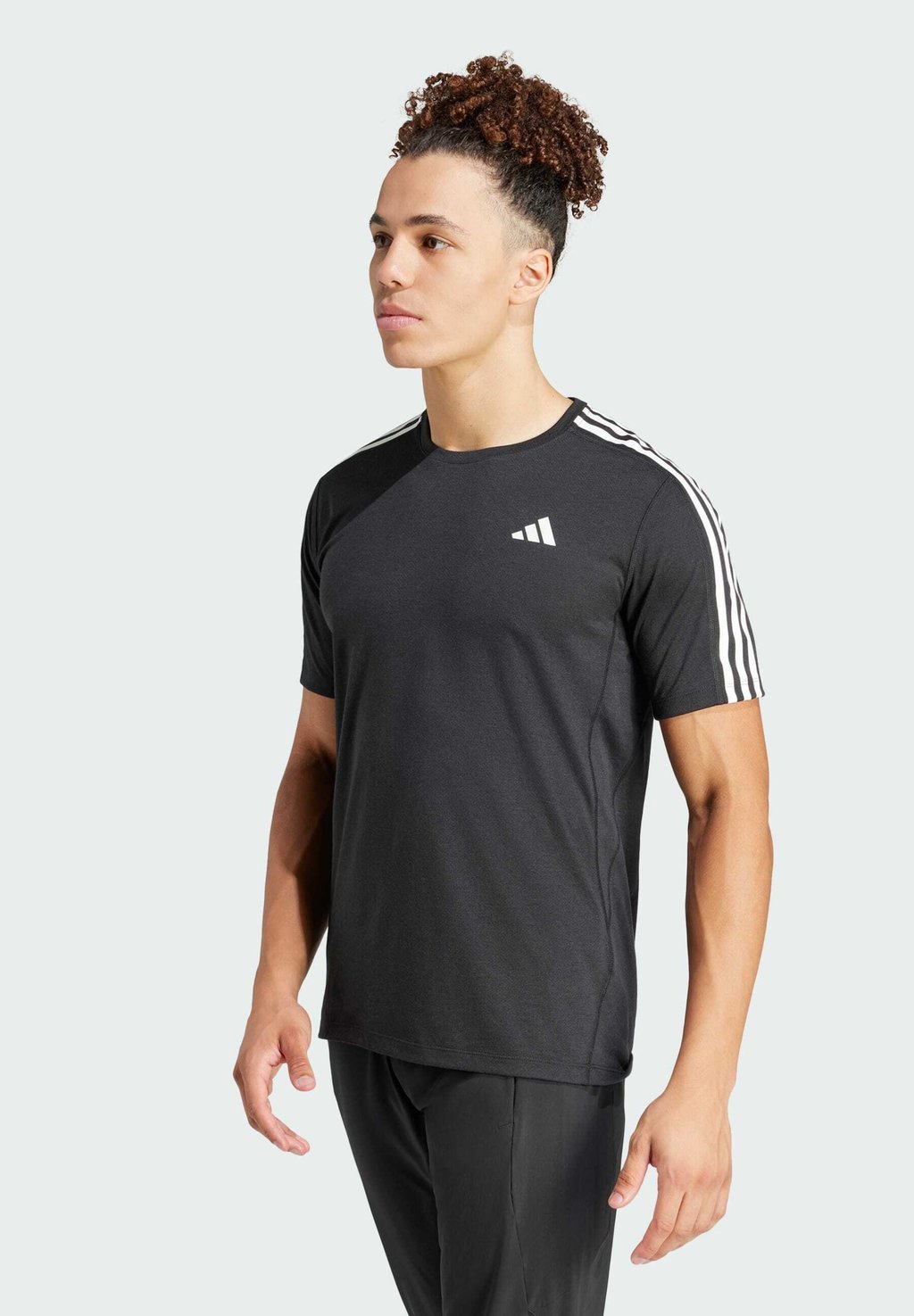 

Футболка с принтом Own The Run 3-Stripes Adidas, черный