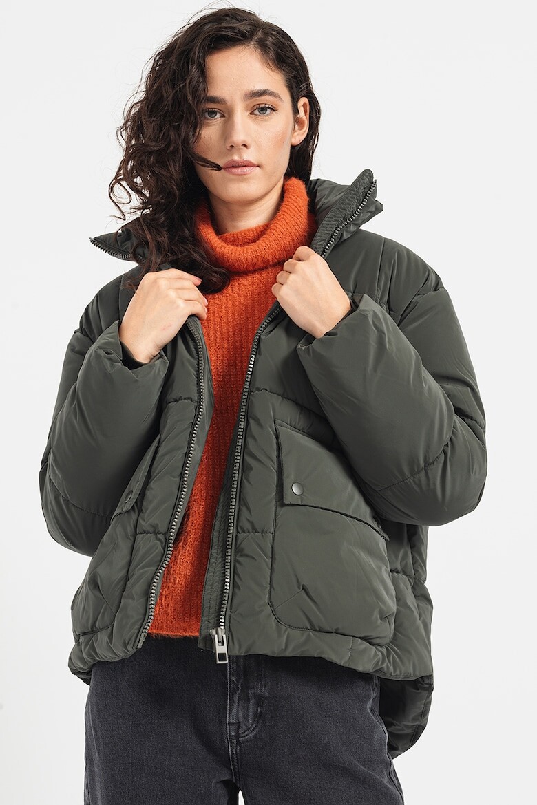 

Стеганая зимняя куртка Roguesia с притачным карманом Vero Moda, зеленый