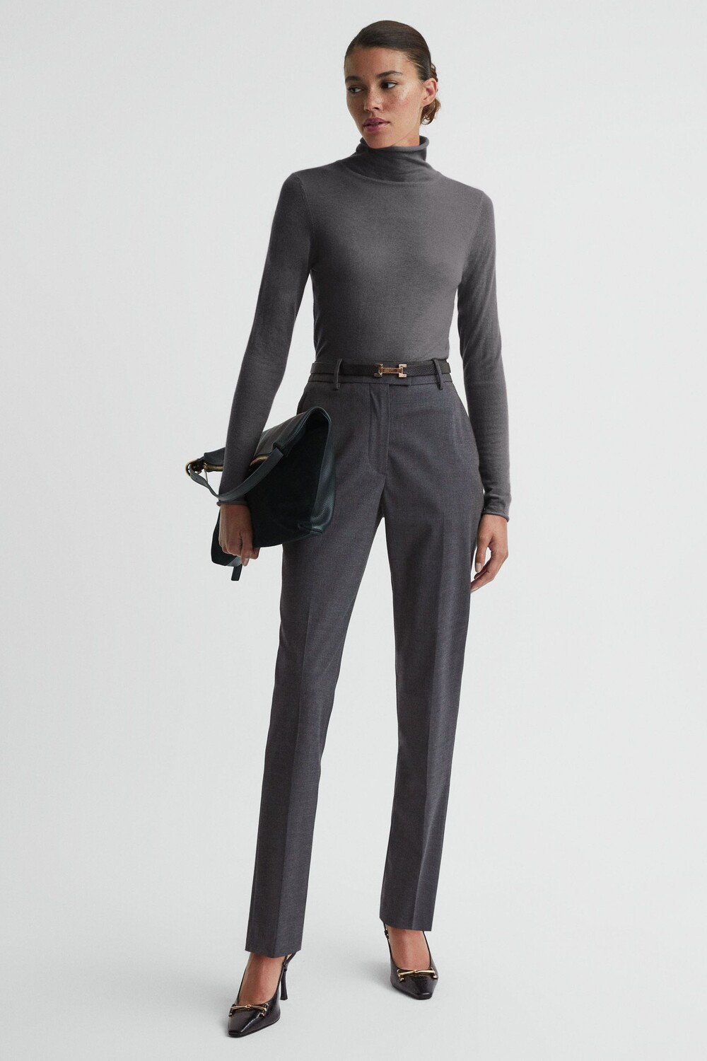 

Шерстяные брюки Sonny приталенного кроя Reiss, серый