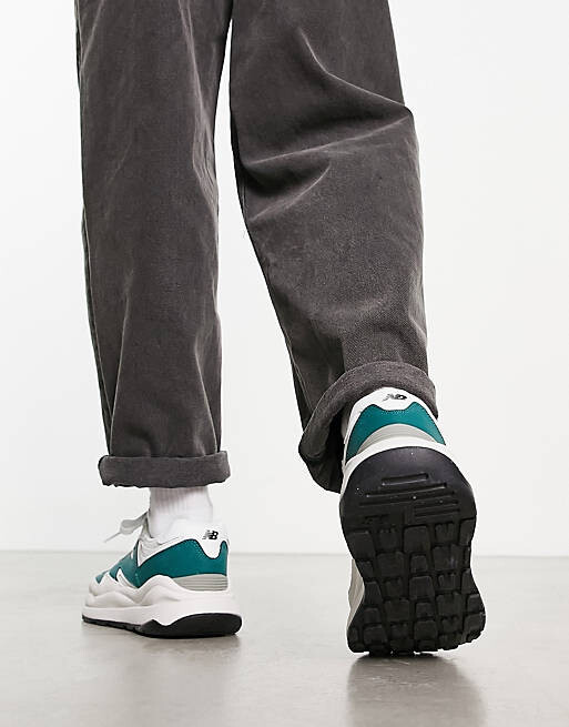 

Бело-зеленые кроссовки New Balance 5740, Зеленый