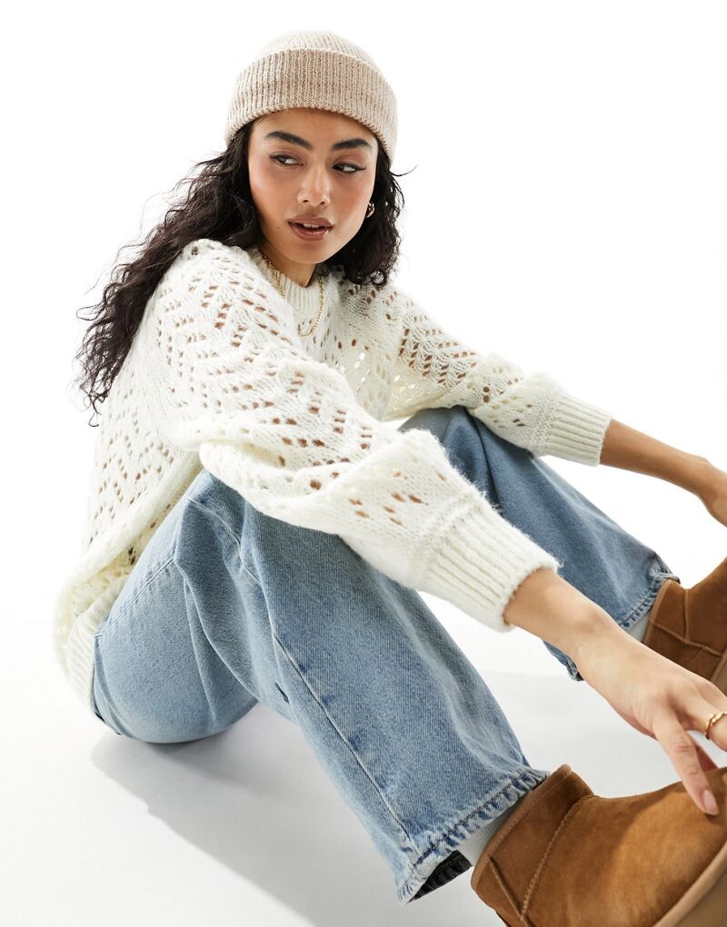 

Кремовый свитер с круглым вырезом свободной строчки ASOS DESIGN