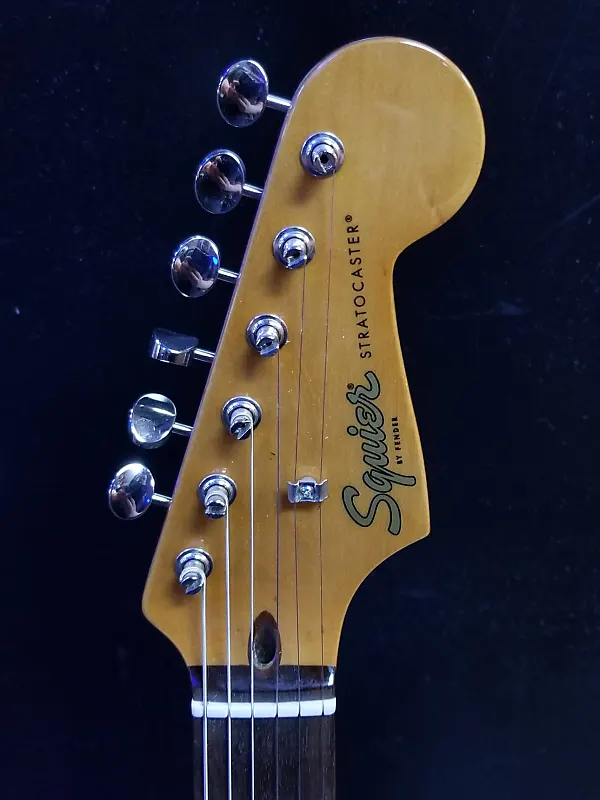 

Электрогитара Fender Squier Classic Vibe '60s Stratocaster Lake Placid Blue - FREE Set up