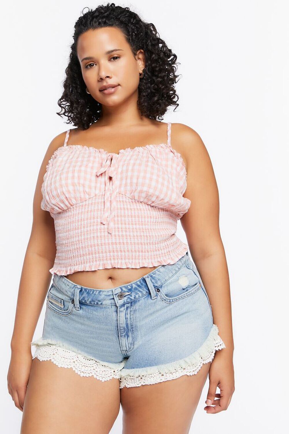 

Джинсовые шорты больших размеров с кружевной отделкой Forever 21, деним