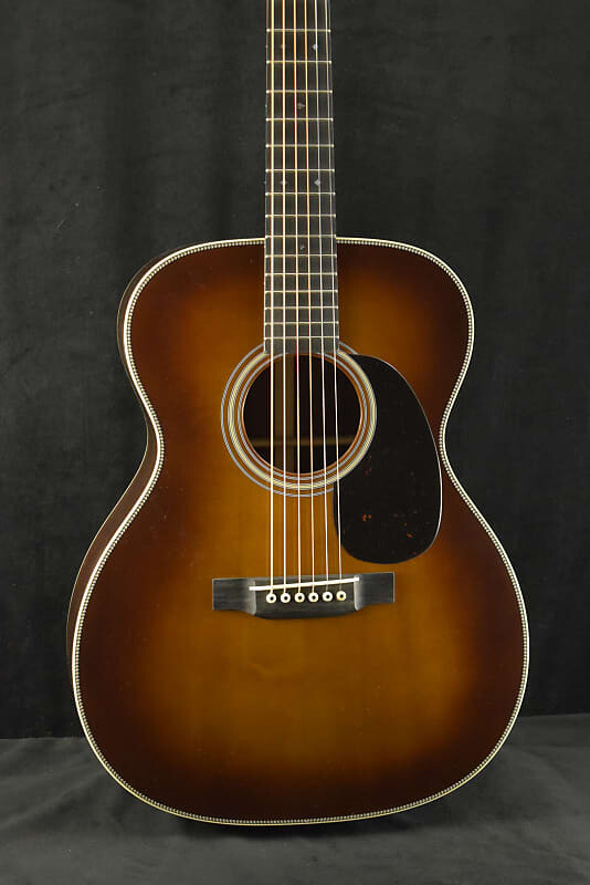 

Акустическая гитара Martin Custom Shop 000-28 Authentic 1937 Ambertone