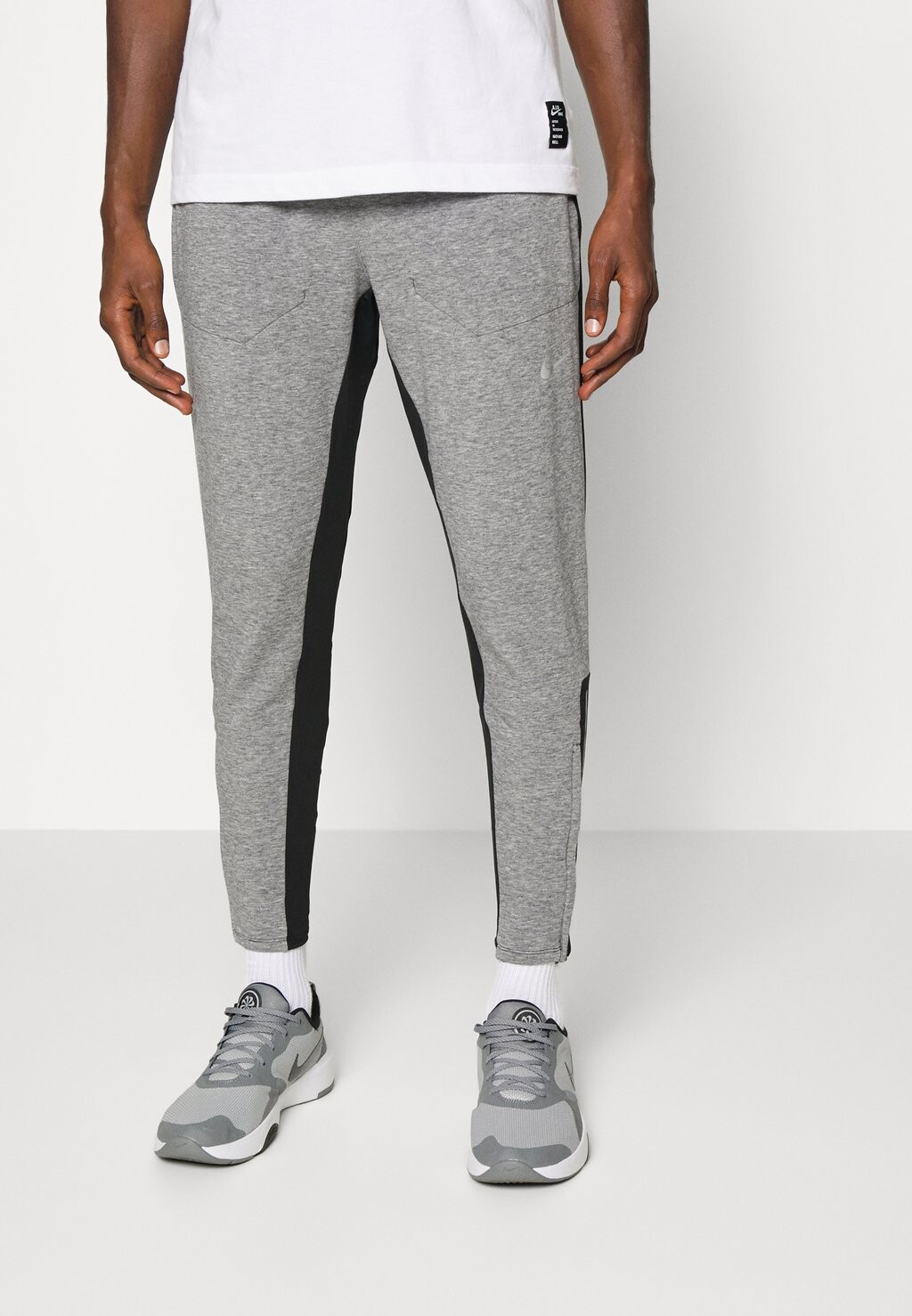 

Спортивные брюки Nike