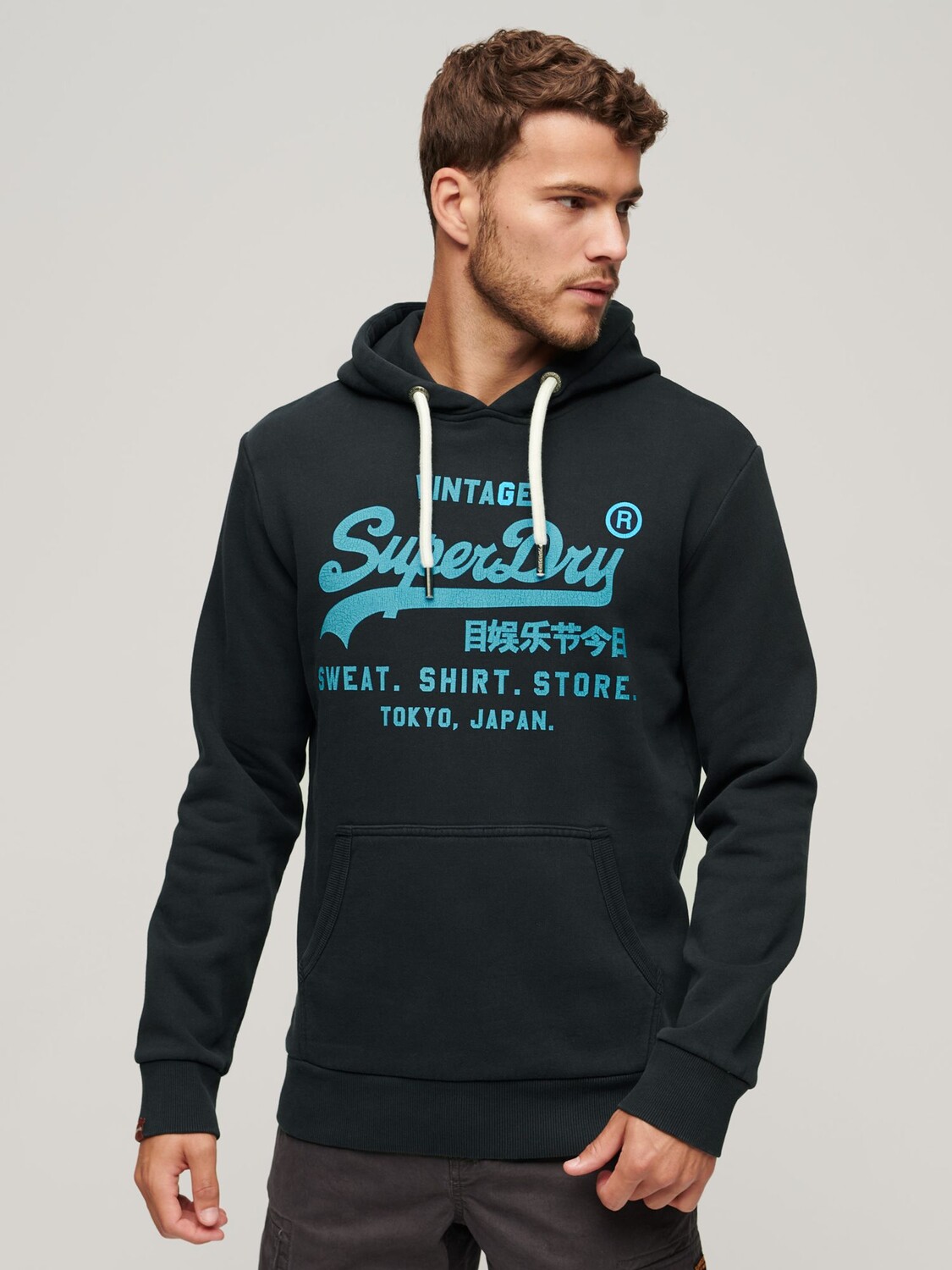 

Неоновая толстовка с винтажным логотипом Superdry, затмение темно-синий