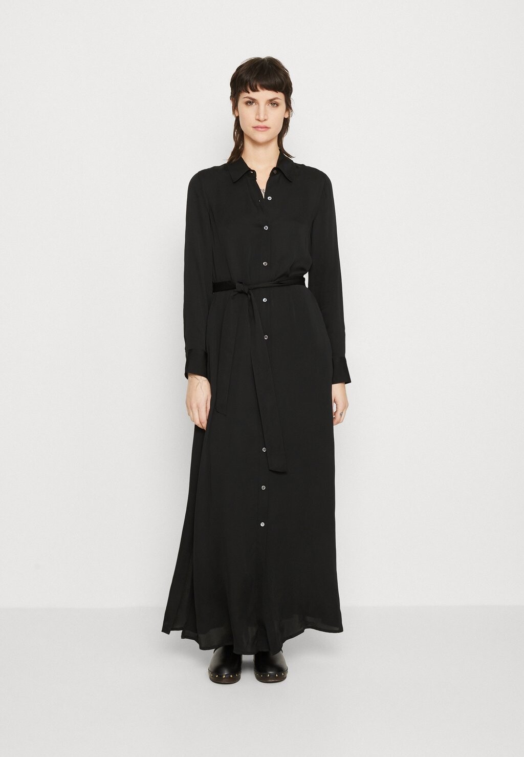 

Длинное платье Banana Republic, черный