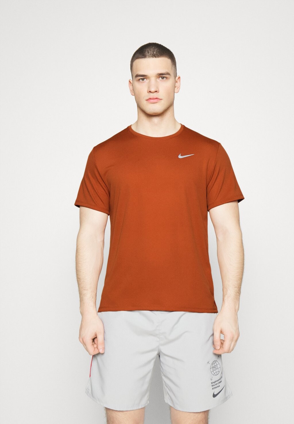 

Футболка Nike