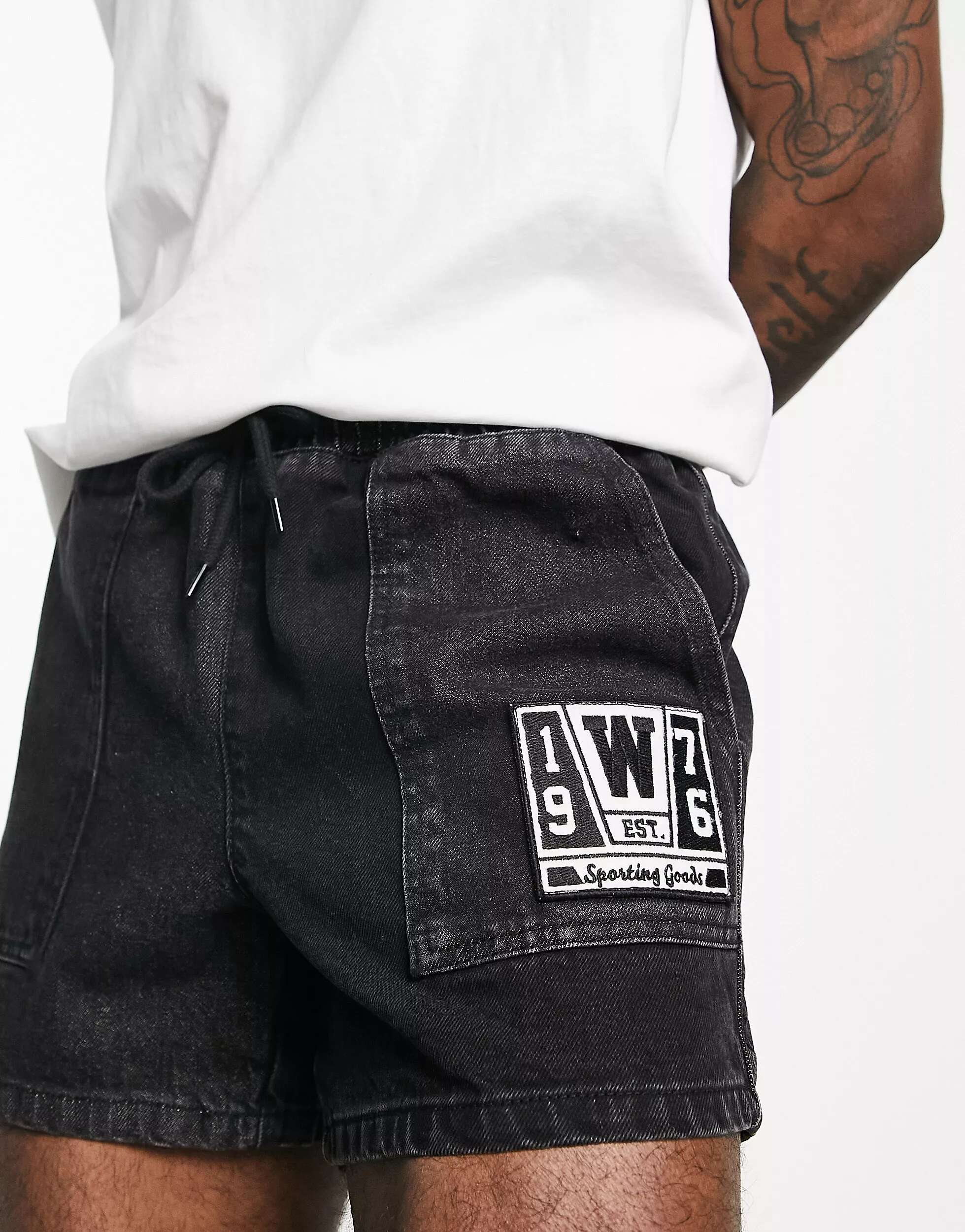 Черные укороченные джинсовые шорты со вставками ASOS черные джинсовые шорты со вставками sacai