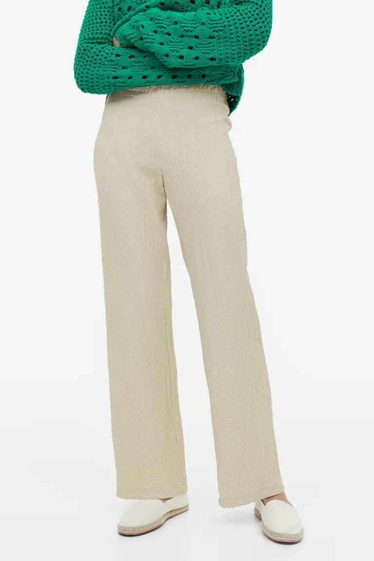 Мятые трикотажные брюки H&M, бежевый