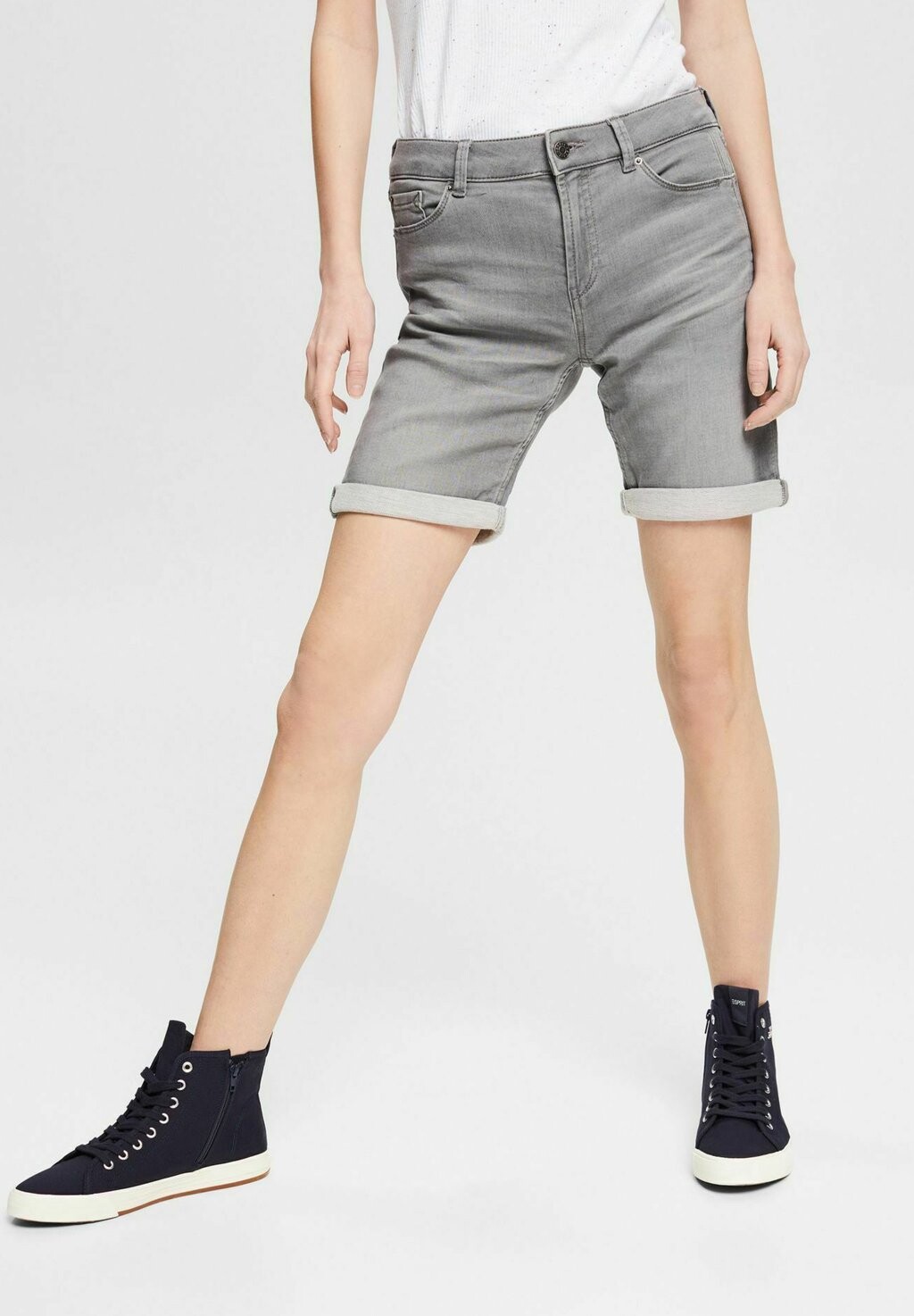 

Джинсовые шорты Esprit