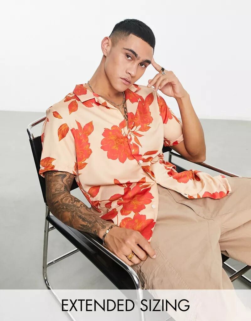 

Атласная рубашка оранжевого цвета с цветочным принтом ASOS с глубоким воротником с лацканами