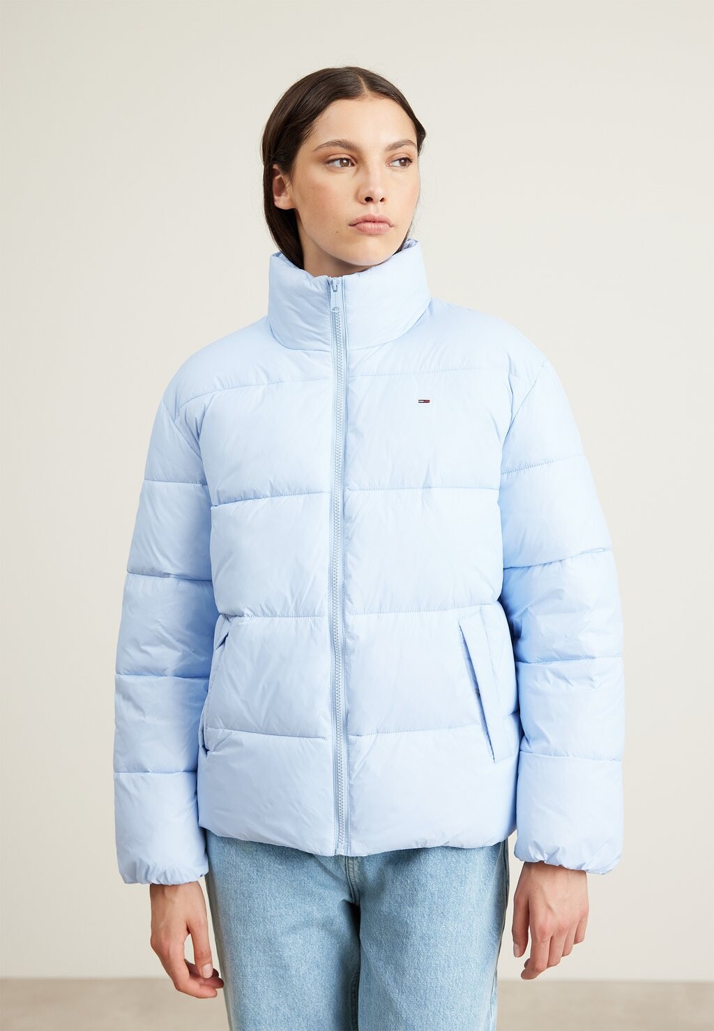 

Зимняя куртка Tommy Jeans СОВРЕМЕННЫЙ ПУФФ, цвет chambray blue