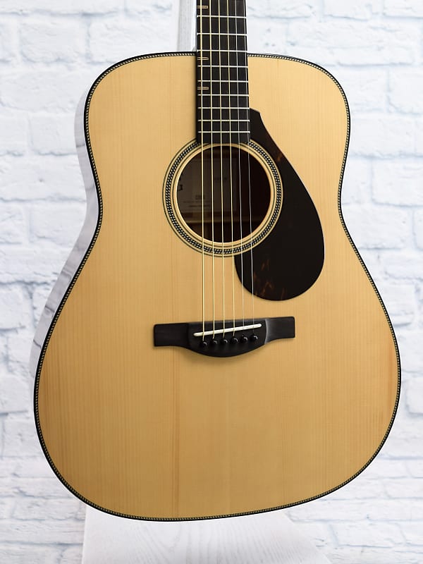 цена Акустическая гитара Yamaha FG9 M Premium