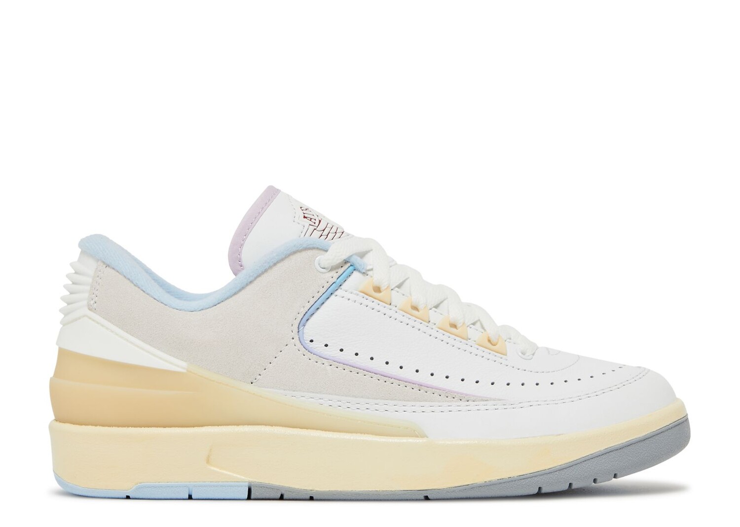 

Кроссовки Air Jordan Wmns Air Jordan 2 Low 'Look, Up In The Air', белый