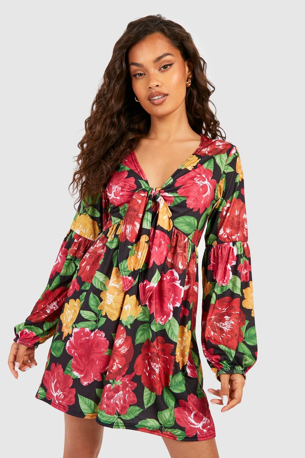 

Платье с цветочным завязком и бюстом Boohoo, разноцветный